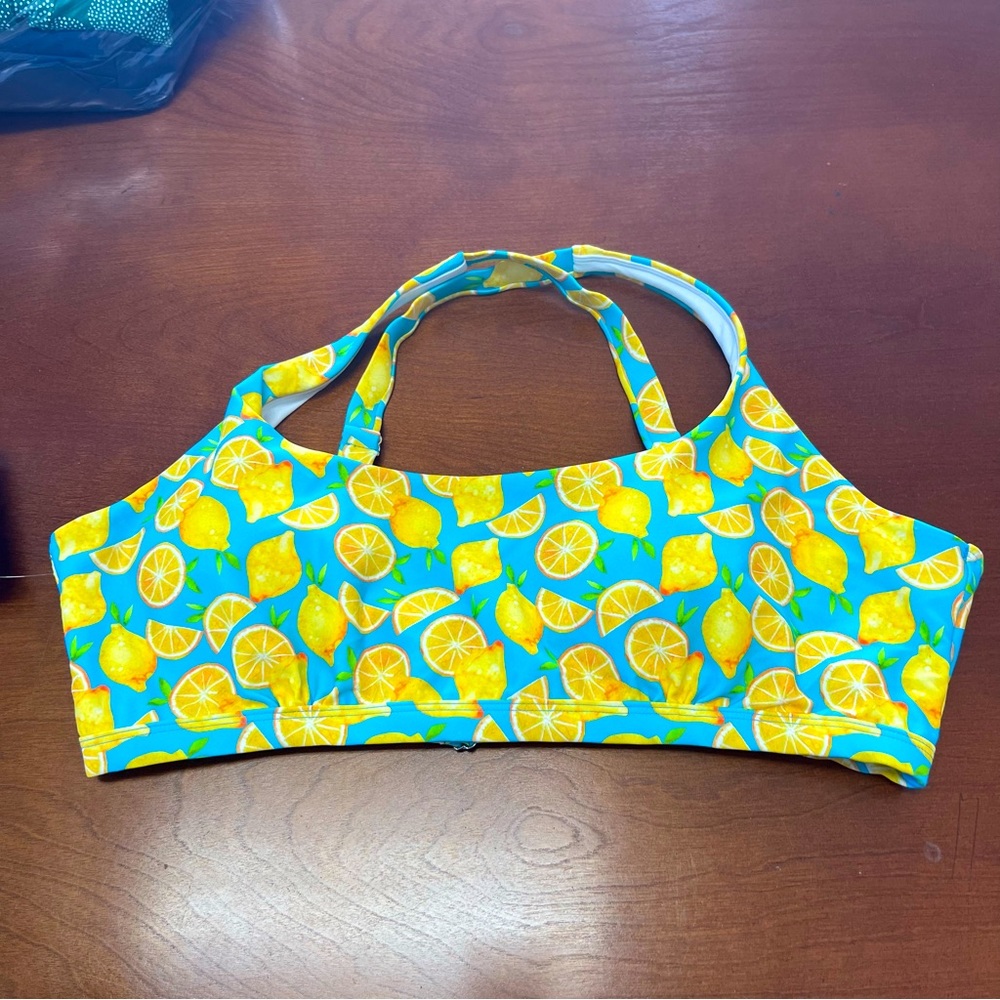 New SwimZip Scoop Bikini Top New With Tags Size 2X Lemons plus Size Bikini top